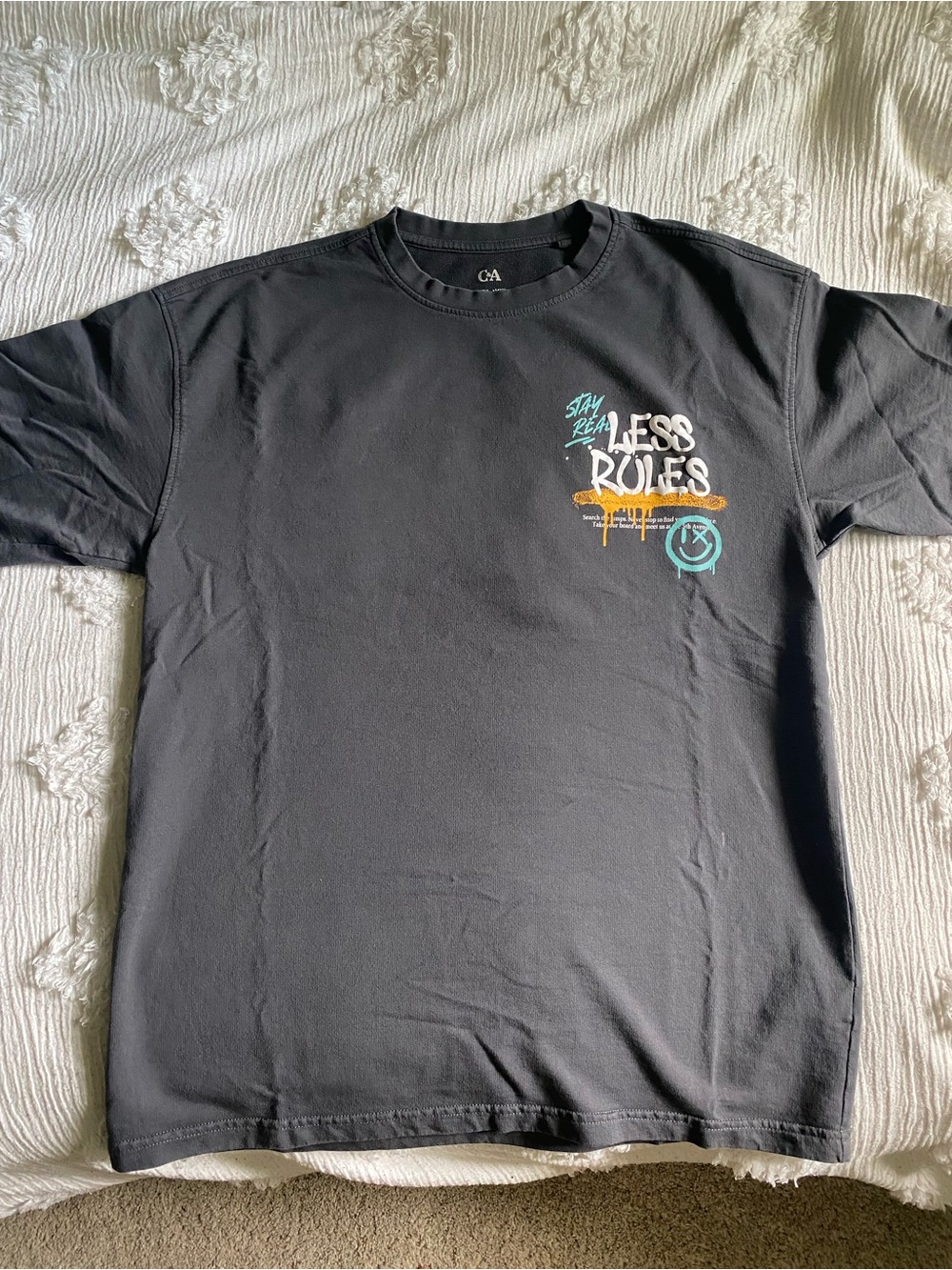Charcoal Grey Graphic Design Skater Tshirt Size Large 100% cotton